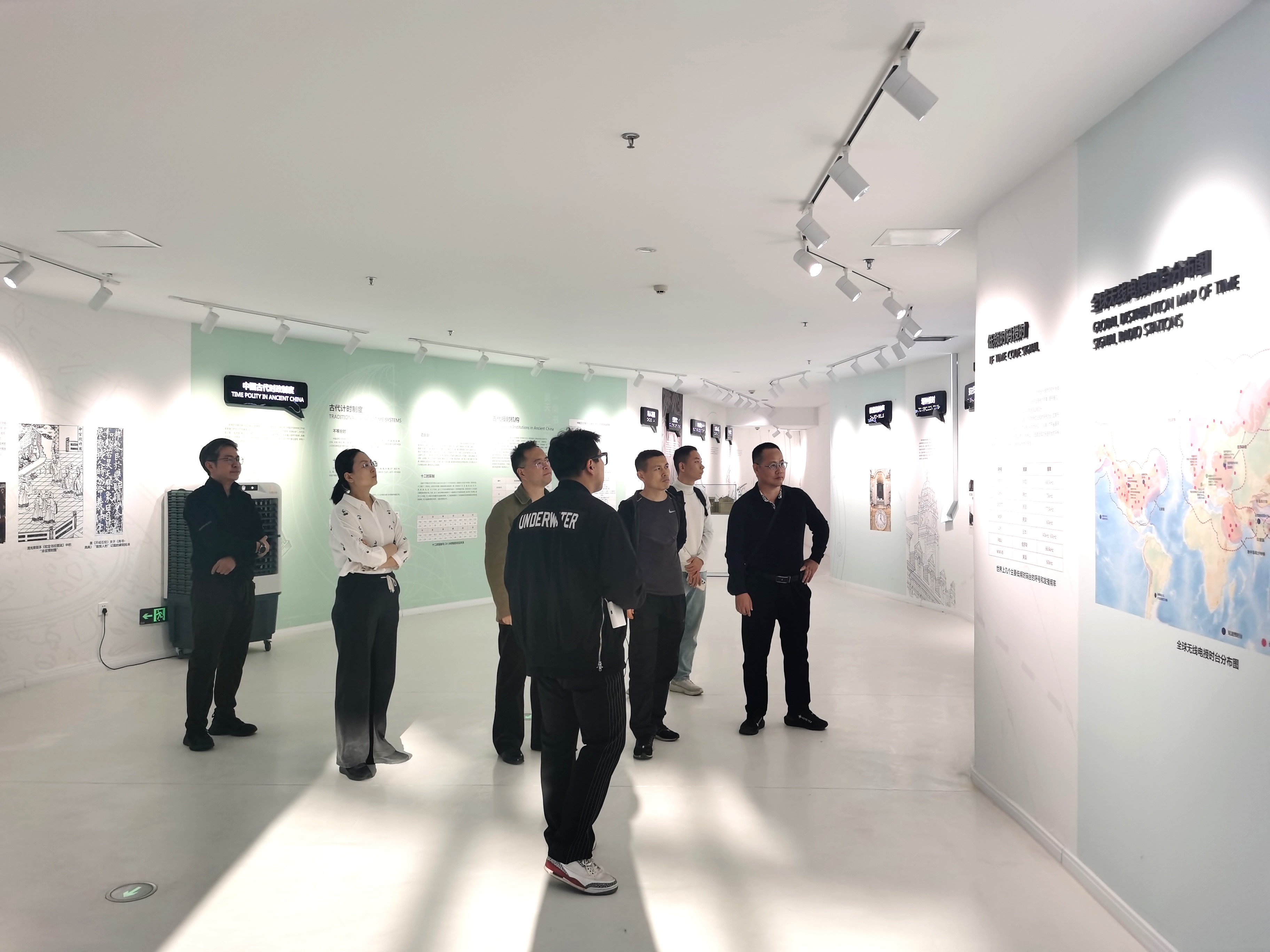 参观照片1